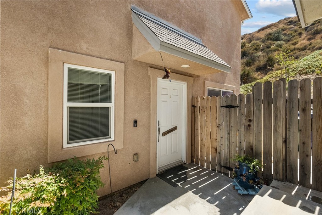 26135 Gravett Place