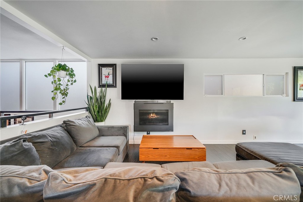 8516 Walnut Drive