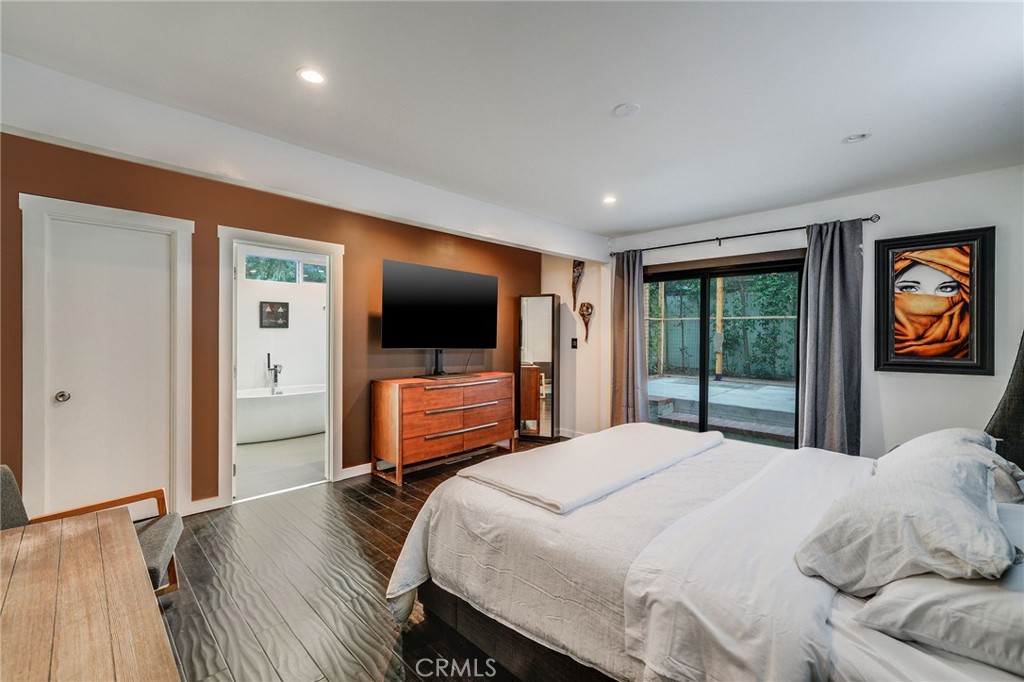 8516 Walnut Drive