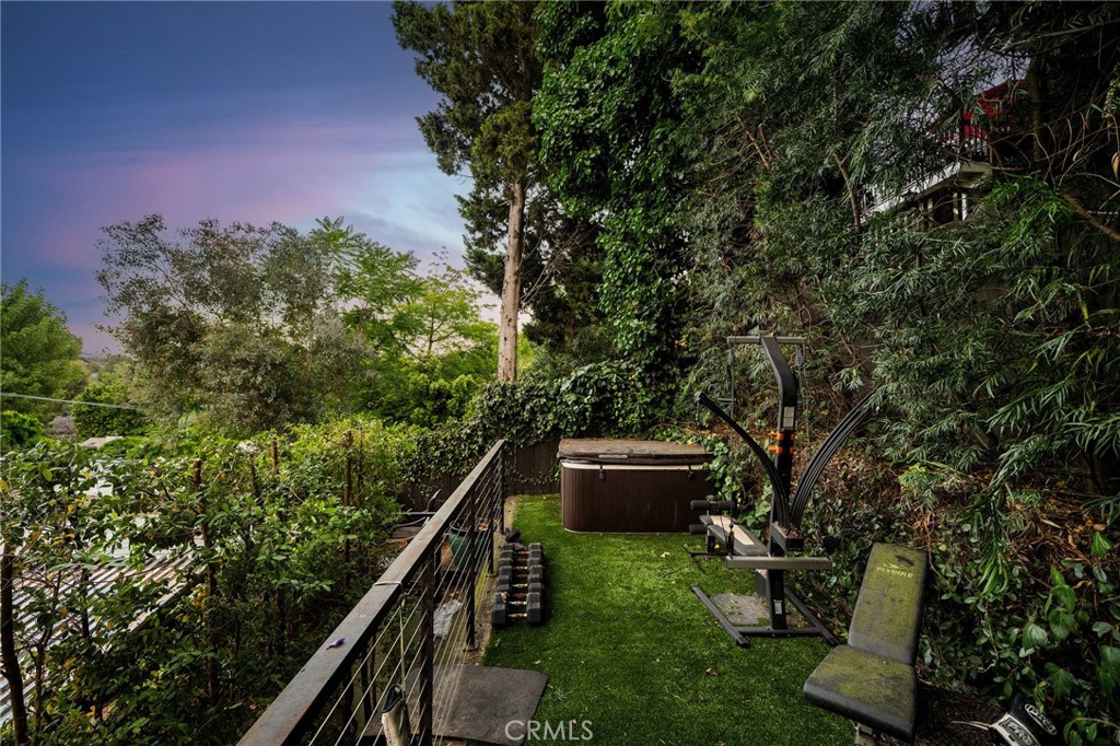 8516 Walnut Drive