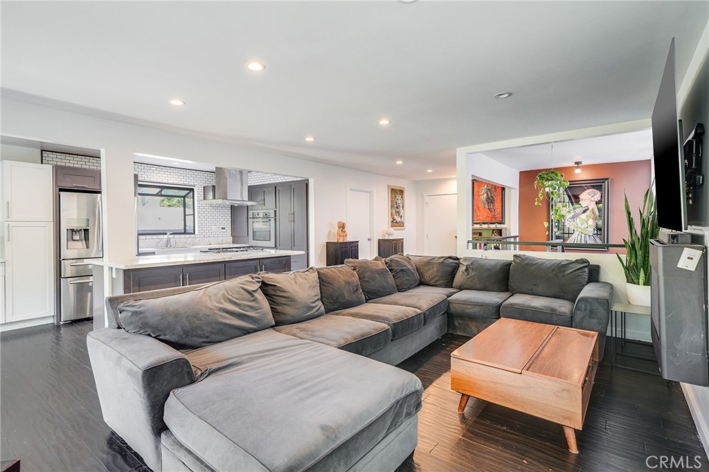 8516 Walnut Drive