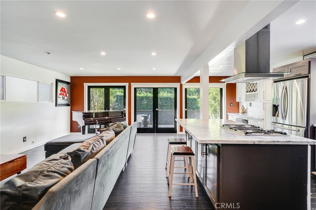 8516 Walnut Drive