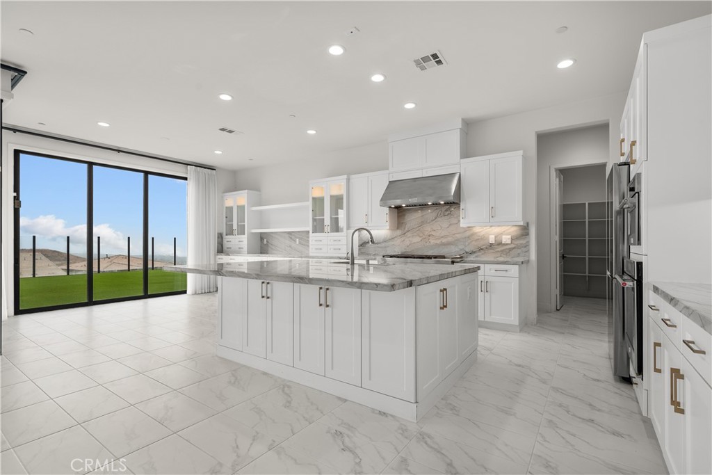 21136 W Canyon View Place