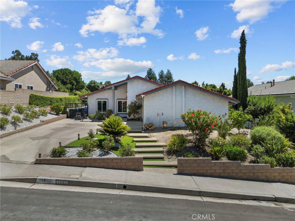 11448 Viking Avenue