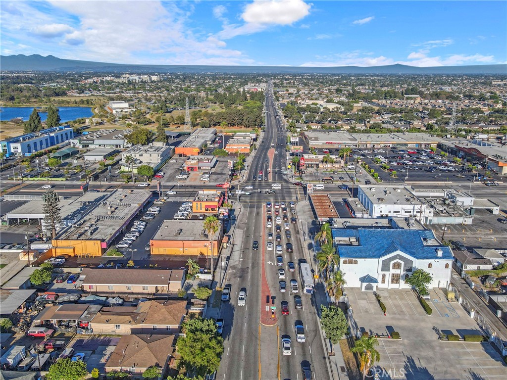 429 E El Segundo Boulevard