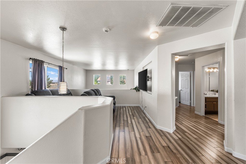 1858 W Avenue H4