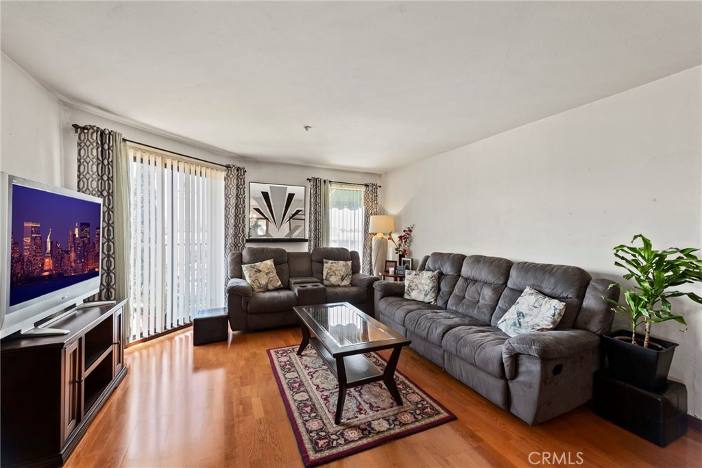450 W Dryden Street 205