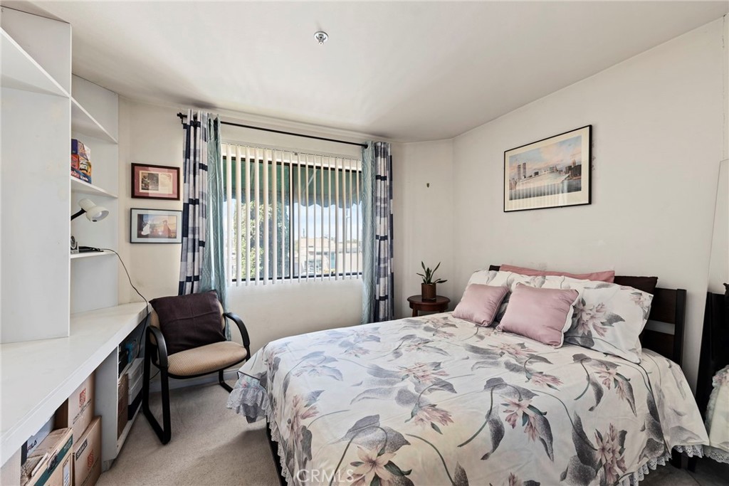 450 W Dryden Street 205