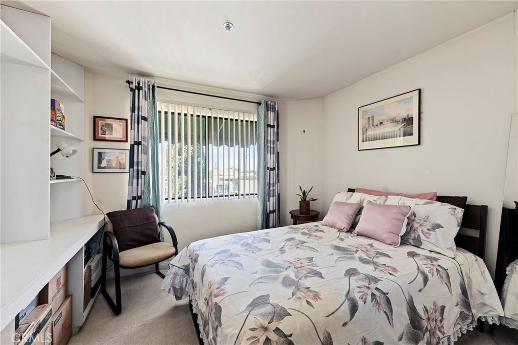 450 W Dryden Street 205