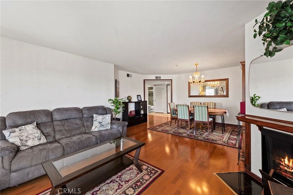 450 W Dryden Street 205
