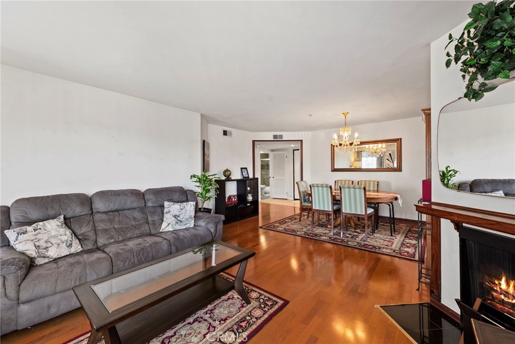 450 W Dryden Street 205