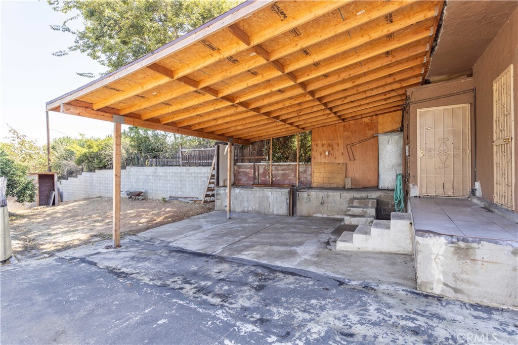 3403 E 4th Street