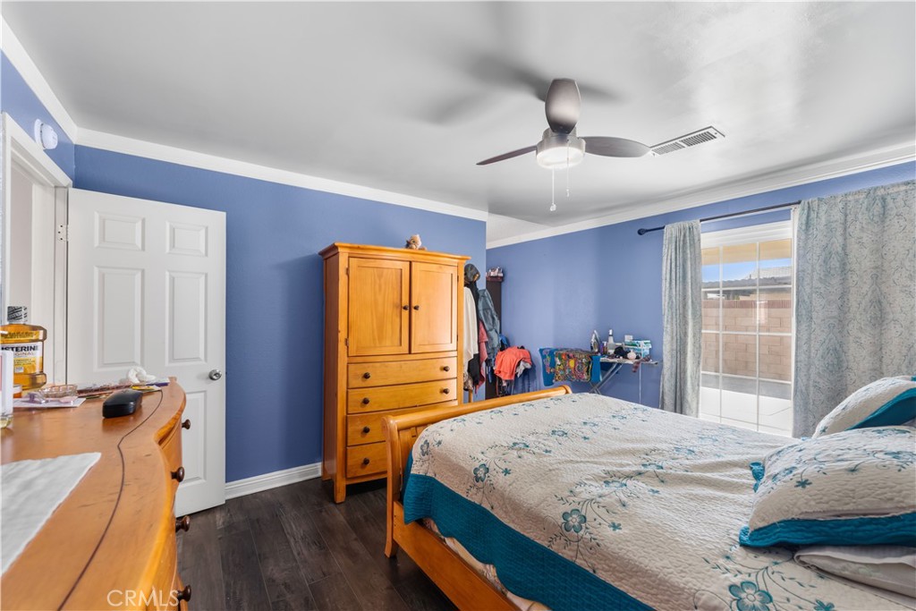 1118 E Avenue J10