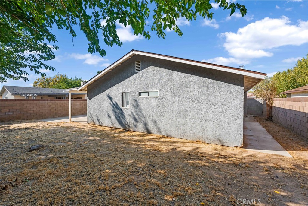 1118 E Avenue J10