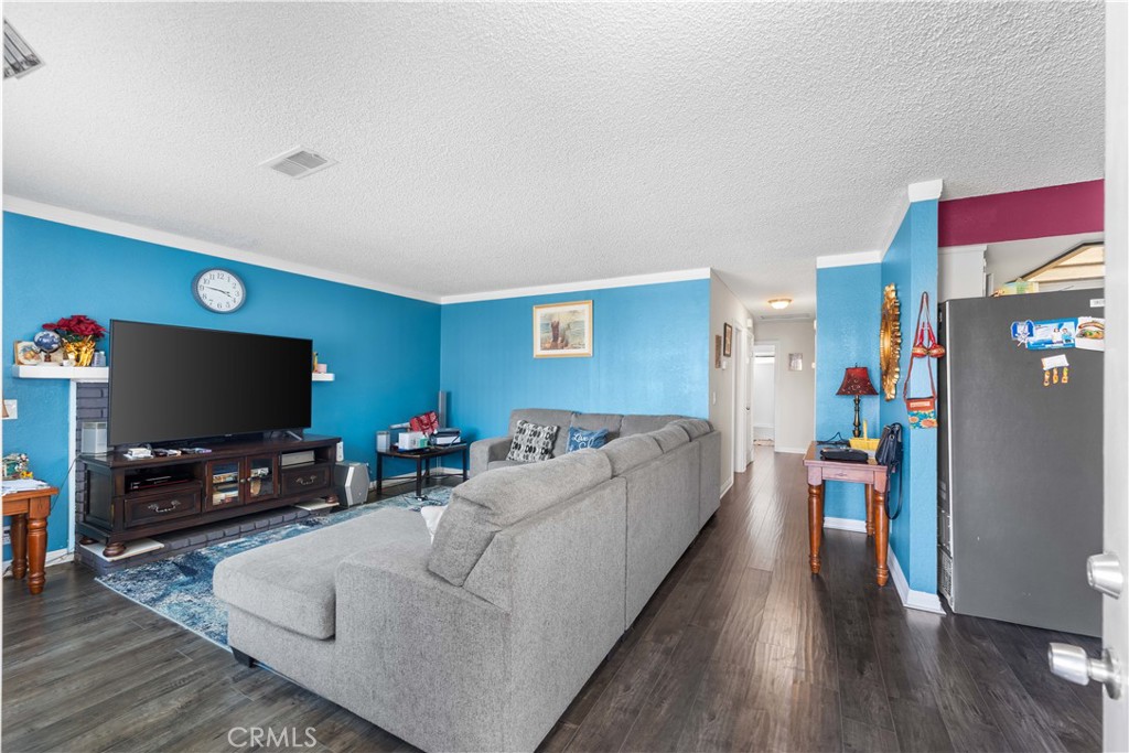 1118 E Avenue J10