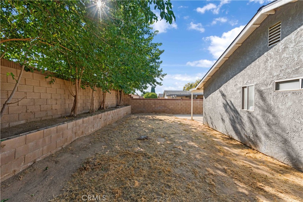 1118 E Avenue J10