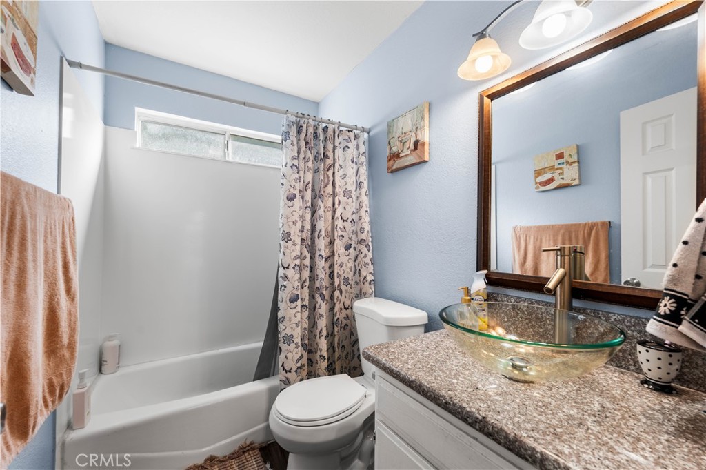 1118 E Avenue J10