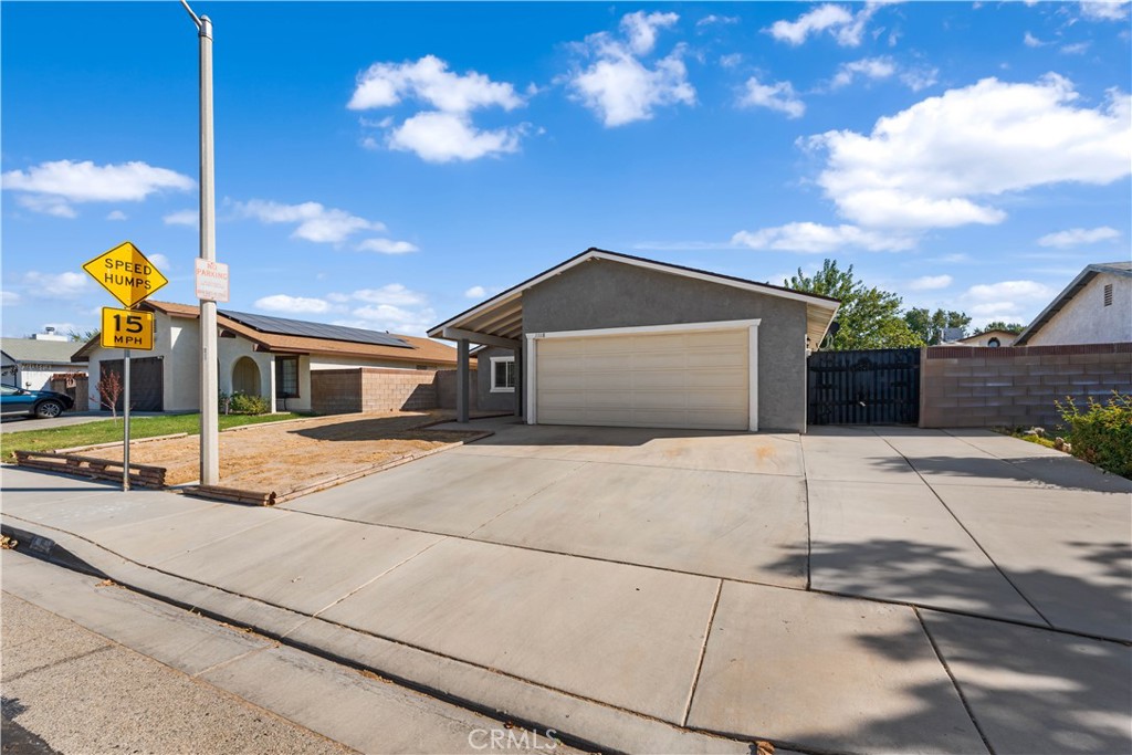 1118 E Avenue J10