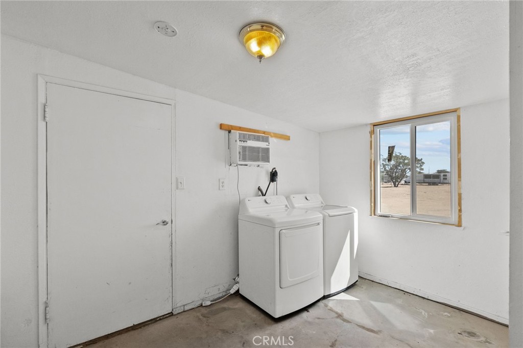 40610 12th Street W