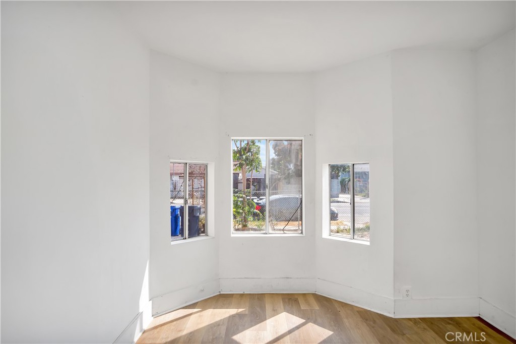 2063 E 130th Street