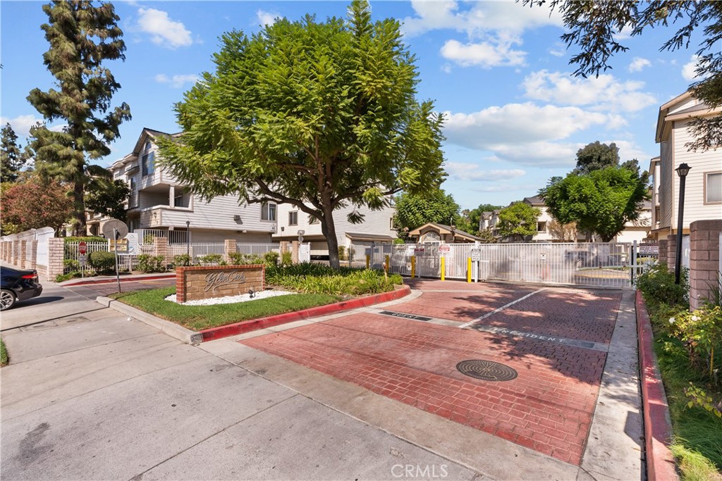 11150 Glenoaks Boulevard 120