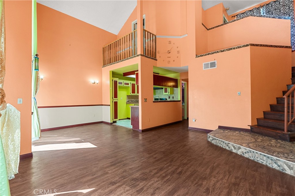 11150 Glenoaks Boulevard 120