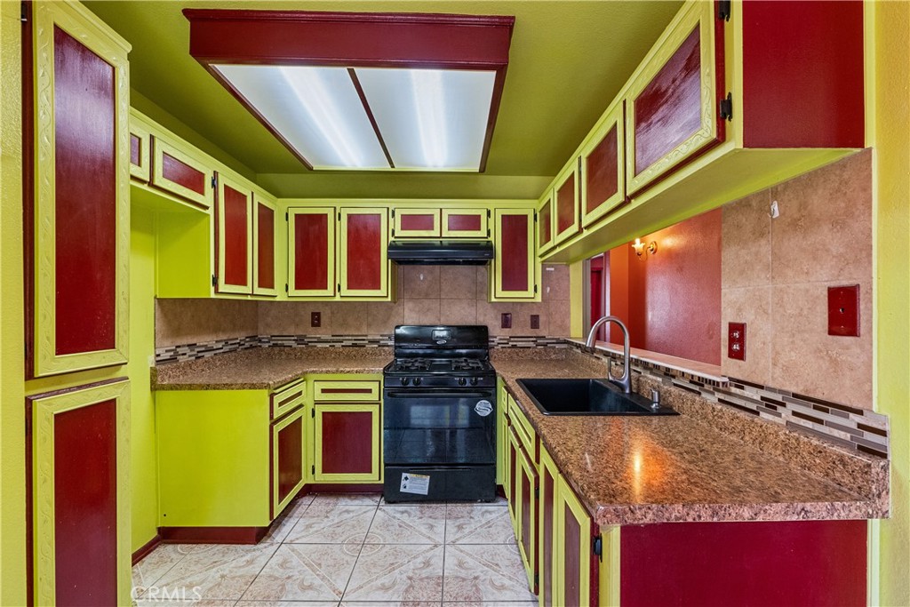 11150 Glenoaks Boulevard 120