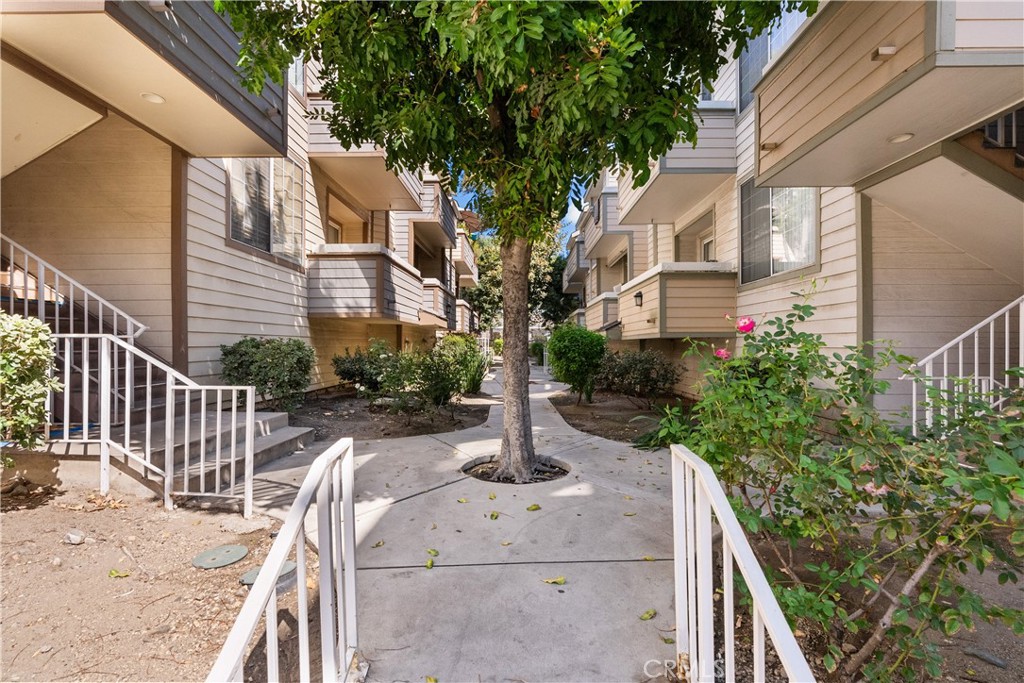 11150 Glenoaks Boulevard 120