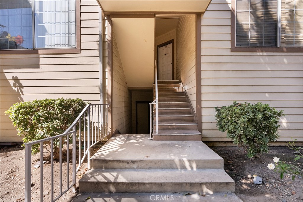 11150 Glenoaks Boulevard 120