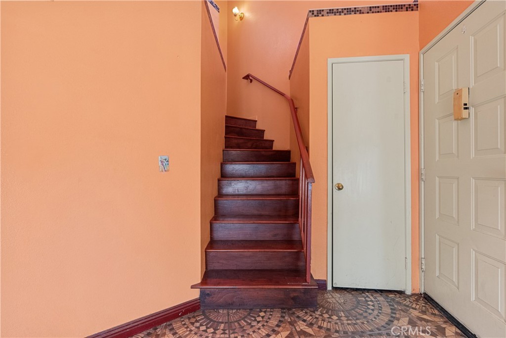 11150 Glenoaks Boulevard 120
