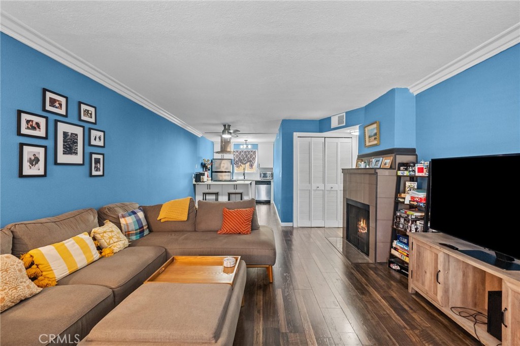 7045 Woodley Avenue 110