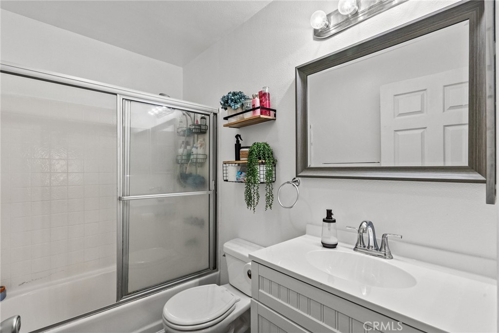 7045 Woodley Avenue 110