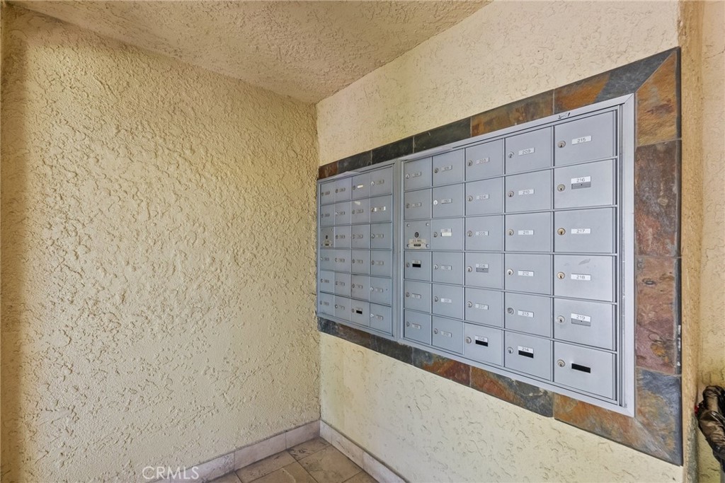 7045 Woodley Avenue 110