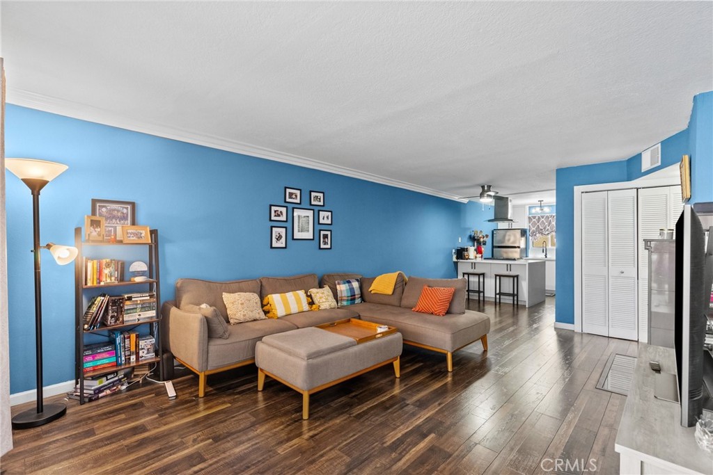 7045 Woodley Avenue 110