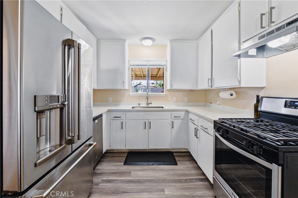 348 E Avenue J14