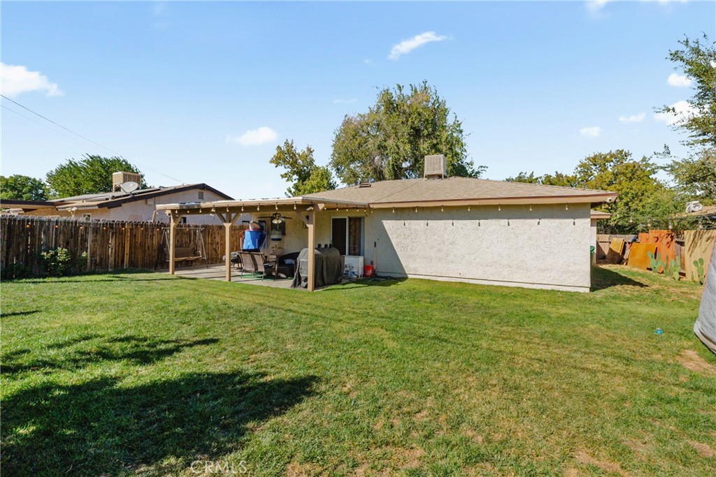 348 E Avenue J14