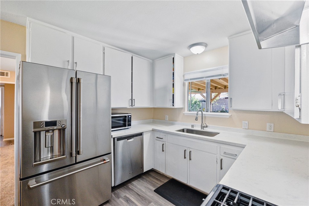 348 E Avenue J14