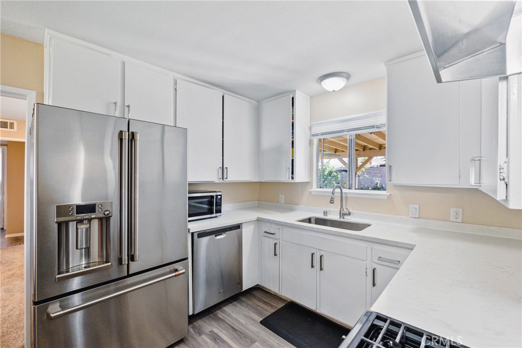 348 E Avenue J14