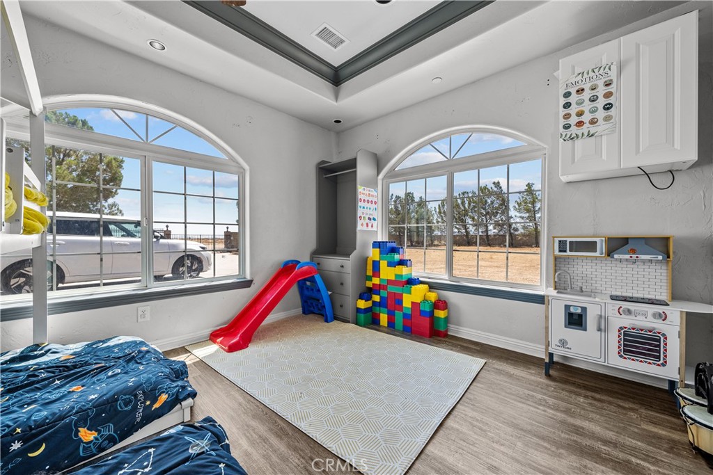 49239 80th Street W