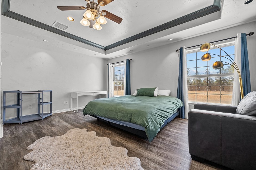 49239 80th Street W