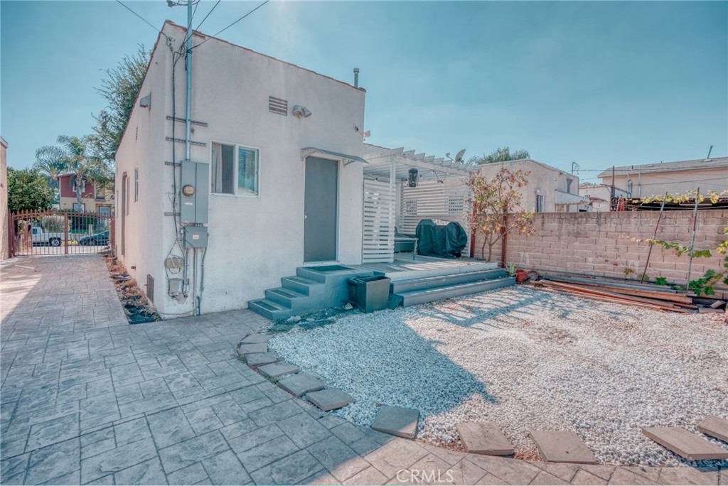 425 W 102nd Street
