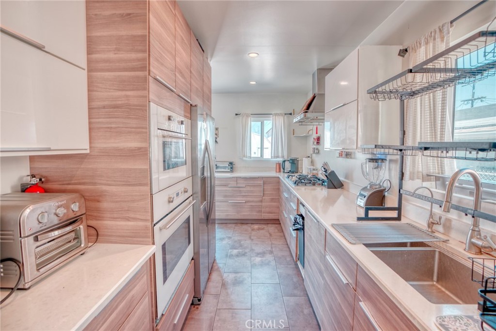 425 W 102nd Street