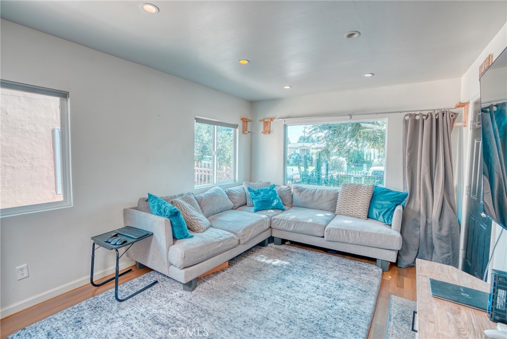 425 W 102nd Street
