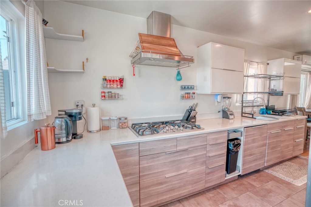 425 W 102nd Street