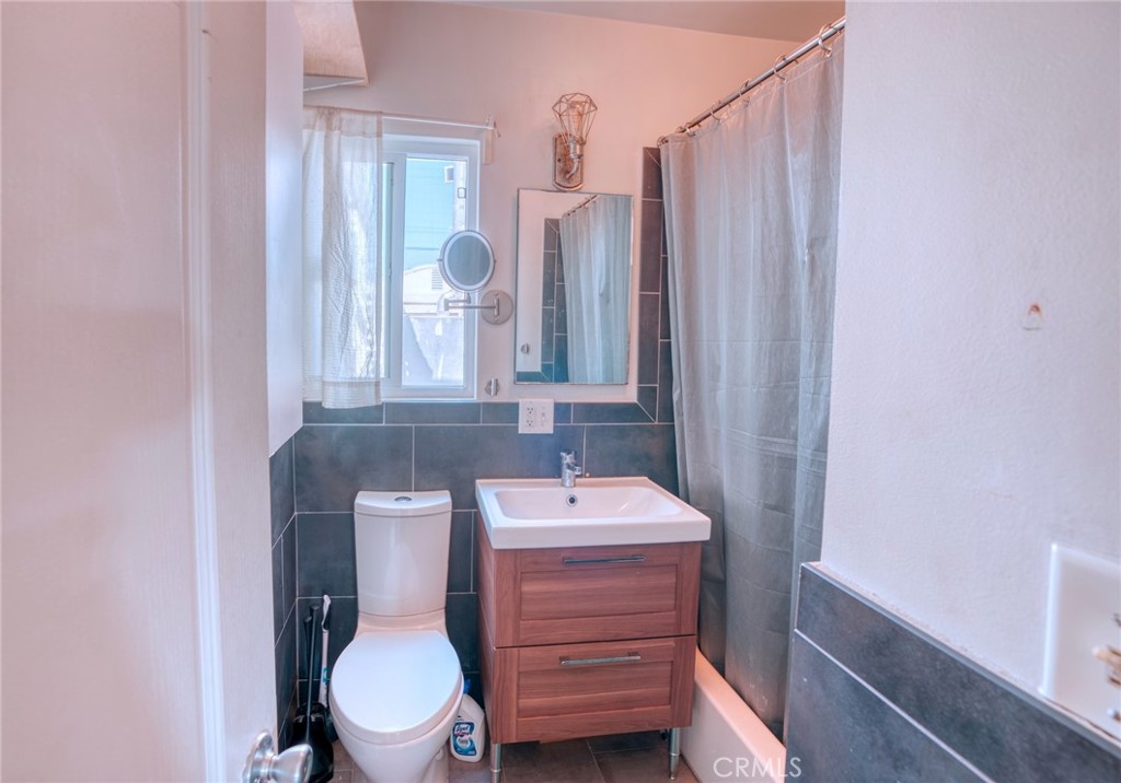 425 W 102nd Street