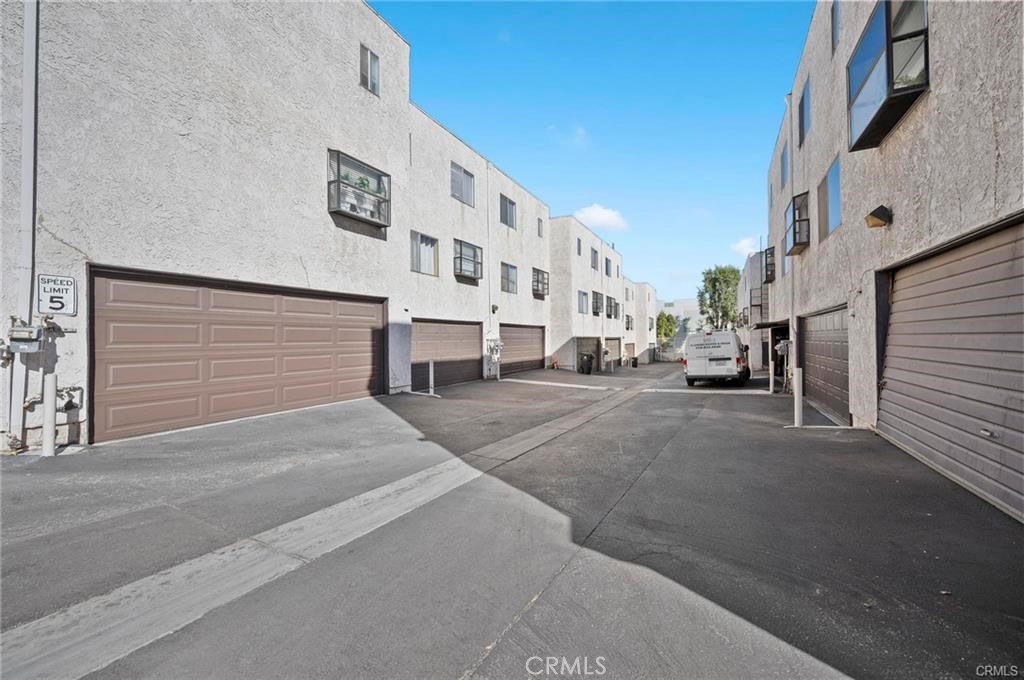 12330 Osborne Street 54