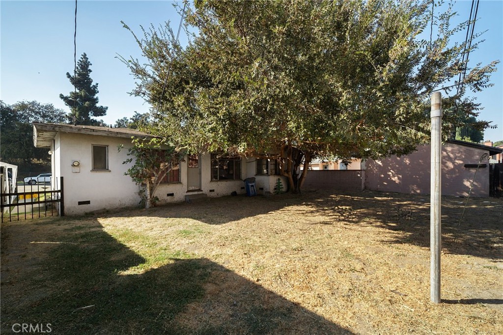 10002 Harvest Avenue