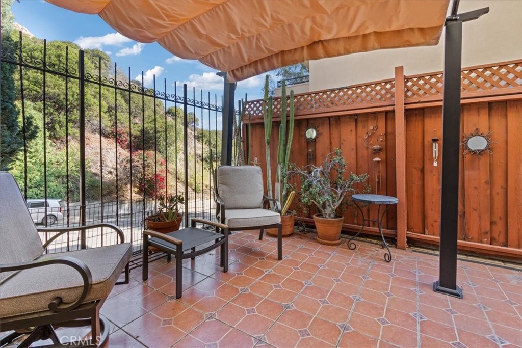 6736 Hillpark Drive 102