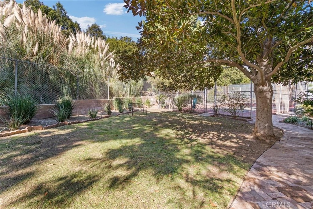 6736 Hillpark Drive 102