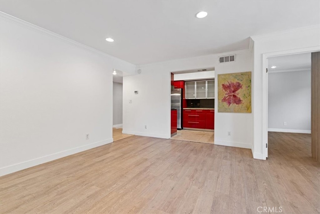 6736 Hillpark Drive 102